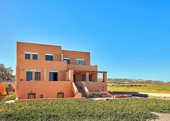 Summer House In Santorini * Foinikiá