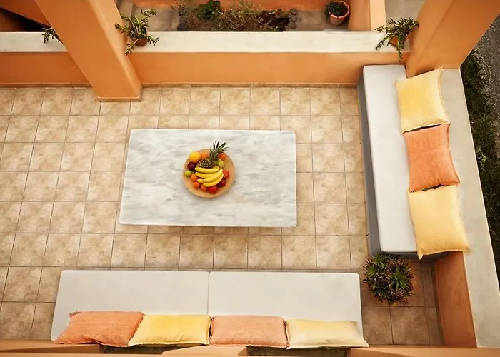 Summer House In Santorini * Finikiá